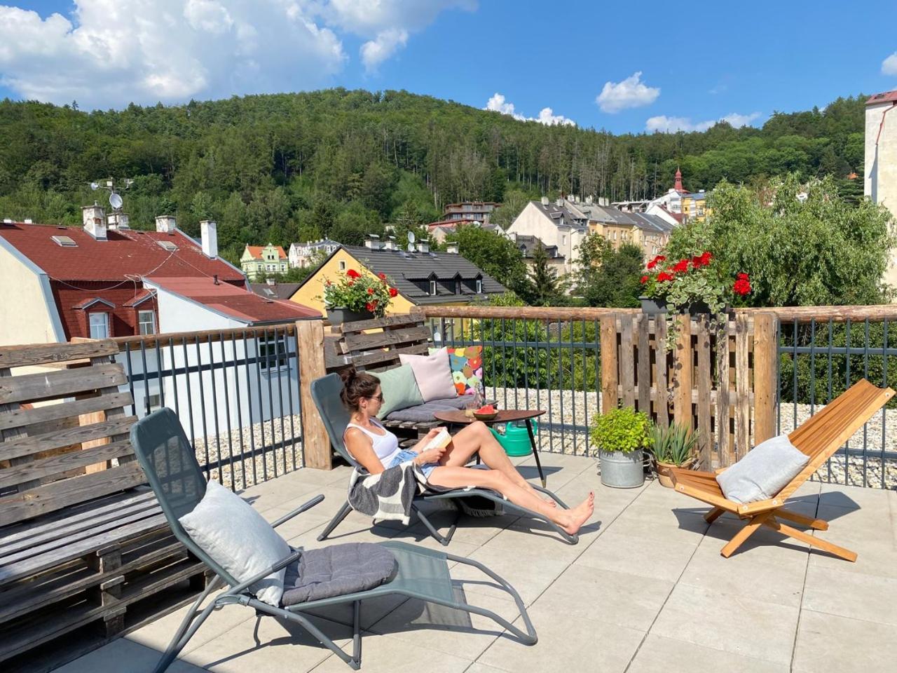 Four Rooms Carlsbad Authentic Karlovy Vary Exterior foto